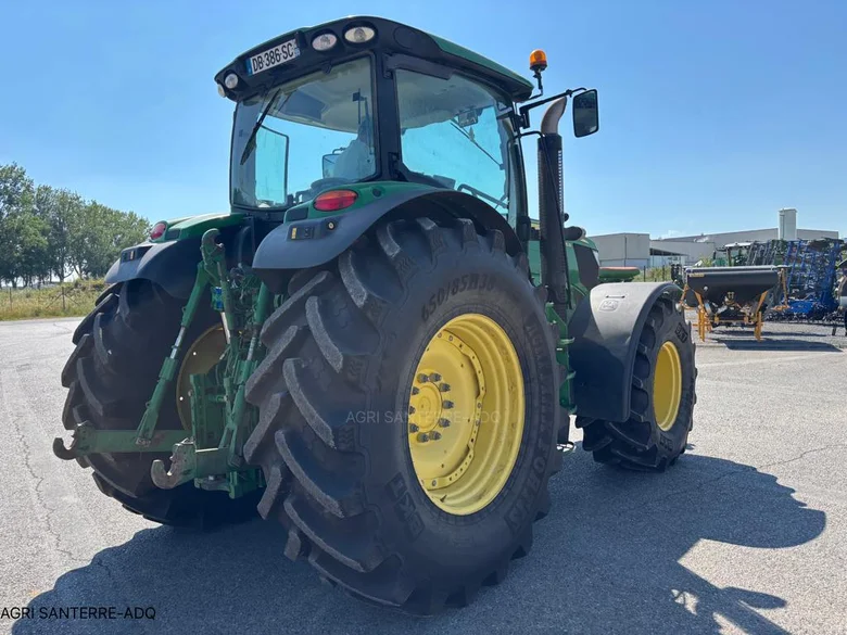 Tracteur JOHN-DEERE 6210 R