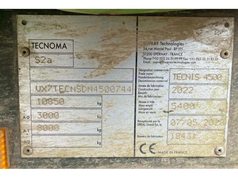 Pulvérisateur et distributeur à engrais TECNOMA TECNIS 4500