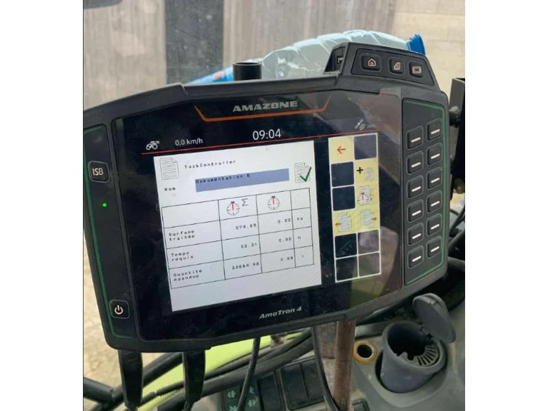 Pulvérisateur et distributeur à engrais AMAZONE UX 3200