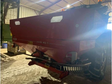 Pulvérisateur et distributeur à engrais KUHN AXIS 401