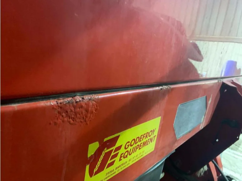 Pulvérisateur et distributeur à engrais KUHN AXIS 401
