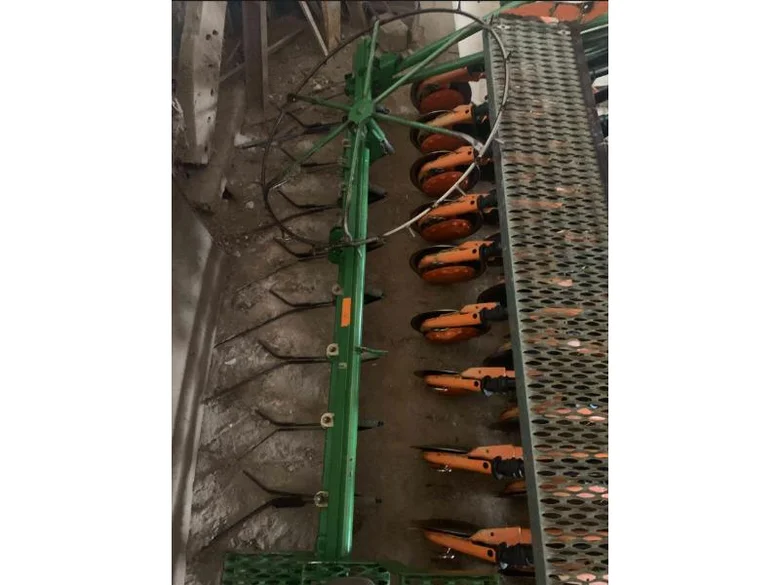 Semoir AMAZONE AD 303