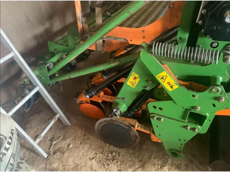 Semoir AMAZONE AD 303