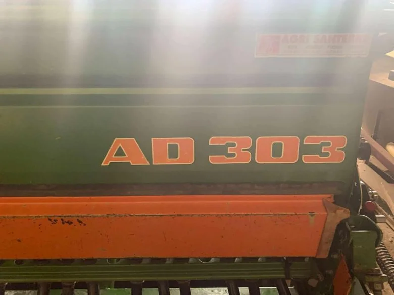 Semoir AMAZONE AD 303